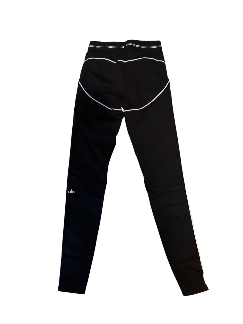 ALO Yoga Airbrush Heart Throb Bra and Leggings Set - Picture 6 of 16